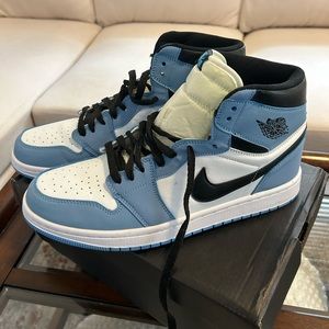 Nike Air Jordan 1 Retro High OG University Blue